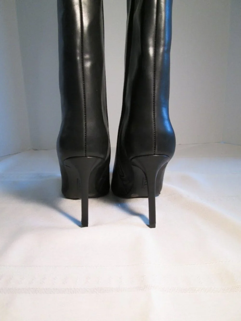 I.N.C. Saiqa Grommet Knee High Boots NIB Sz 6 - Picture 4 of 10